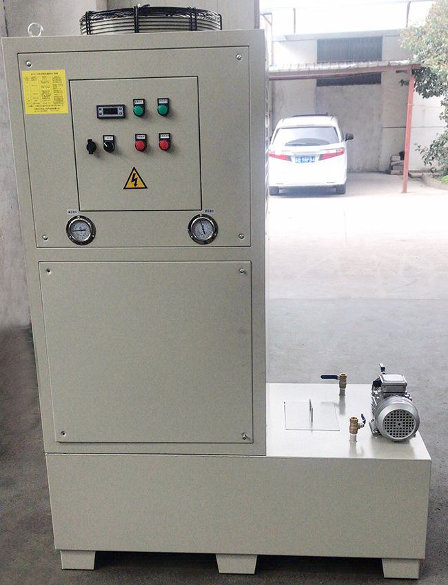 嚴寒降溫天氣，油冷機該怎樣防凍“保暖”？